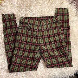 No Boundaries stretch pants - Size M (7-9)